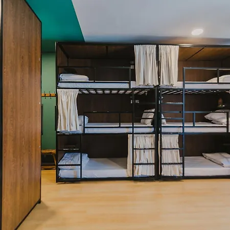 Selina Hotel 3*