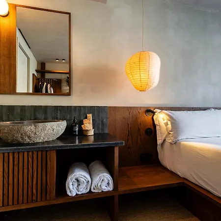 Chic&basic Tokyo Hoose Otel Porto