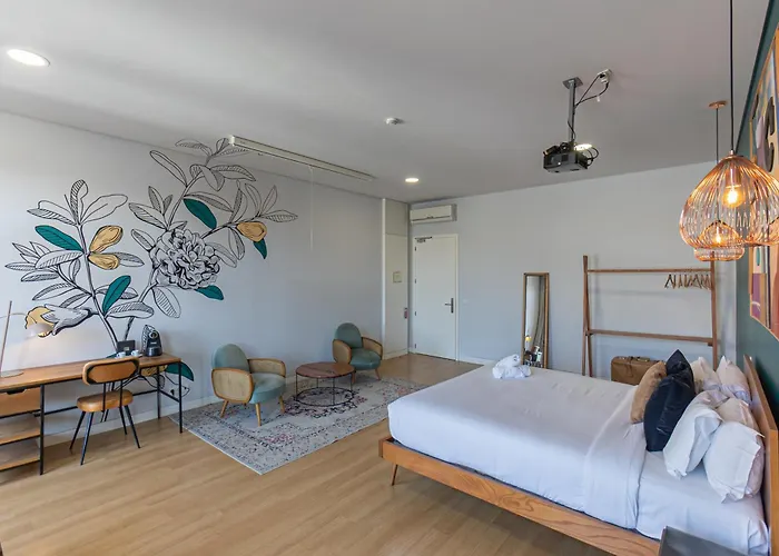 Chic&Basic Tokyo Hoose Πόρτο