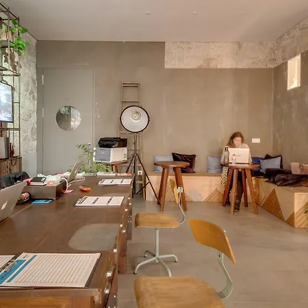 Chic&basic Tokyo Hoose Hotel 3*