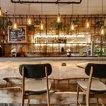Hotel Chic&Basic Tokyo Hoose Oporto