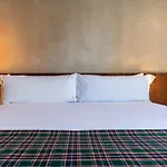 셀리나 포르투 3*