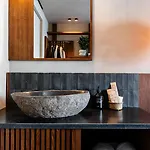 chic&basic Tokyo Hoose