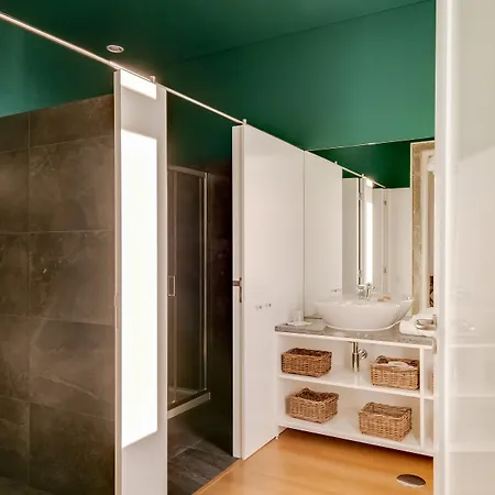 Chic&basic Tokyo Hoose Πόρτο
