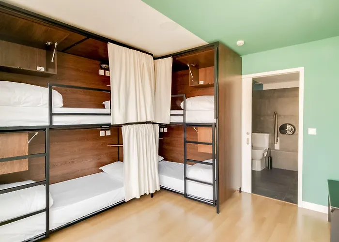 Ξενοδοχείο Chic&Basic Tokyo Hoose 3*