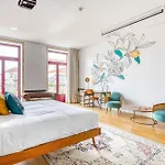 Chic&Basic Tokyo Hoose 3* Porto