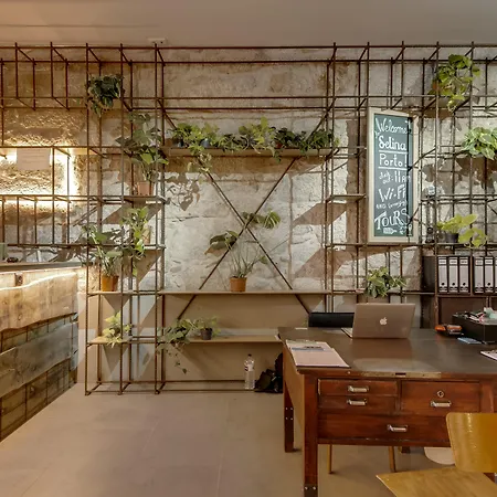 Chic&basic Tokyo Hoose Порту