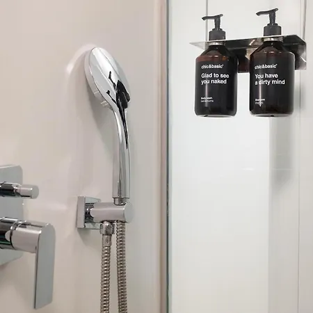 Chic&Basic Tokyo Hoose